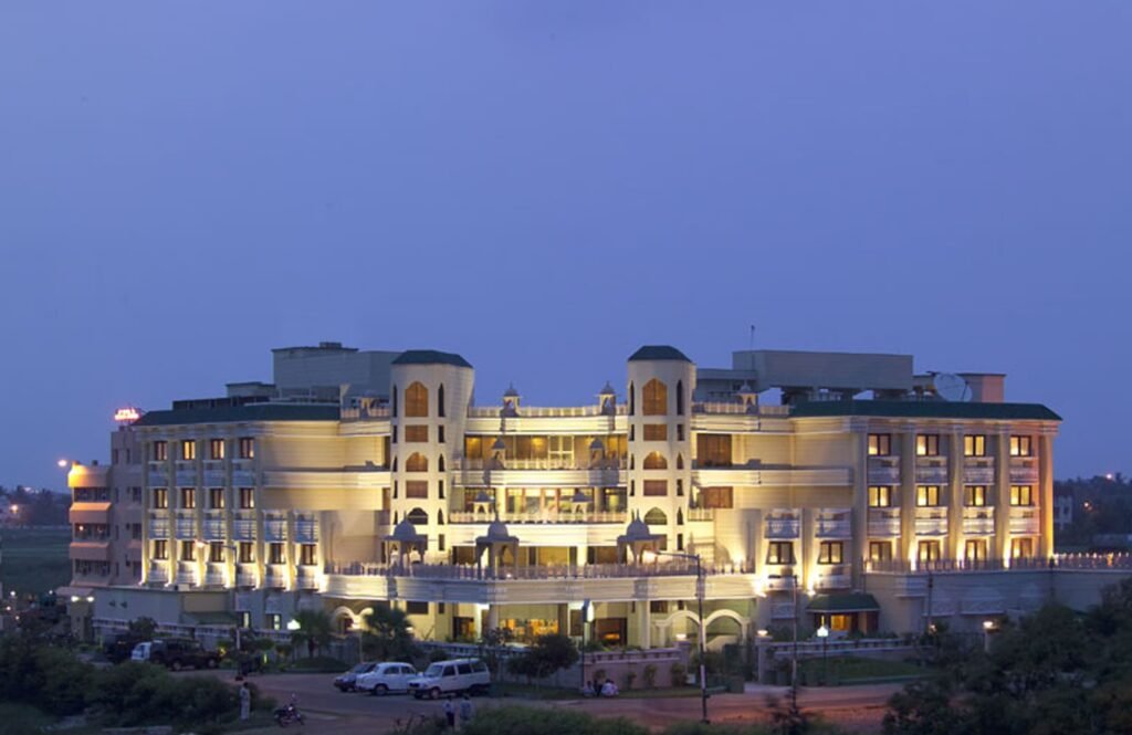 exterior-overview-hotel-empires-paradeep